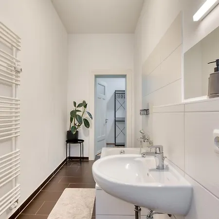 Homy I Altbaucharme Netflix Und Wlan Lägenhet *