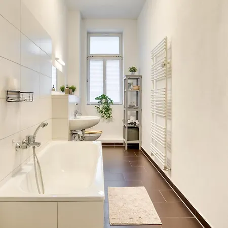 Lägenhet Homy I Altbaucharme Netflix Und Wlan *