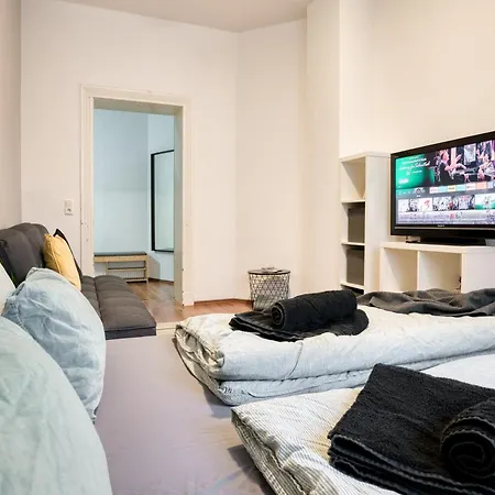 Apartment Homy I Altbaucharme Netflix Und Wlan